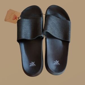 NWT VIV MEN'S BLACK SELF DESIGN SLIDERS SANDLES BY ZEROXPOSUR (ZXOUTDOOR) SZ. 12
